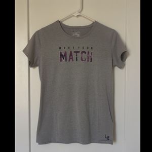 An Under Armor gray short sleeve tee!